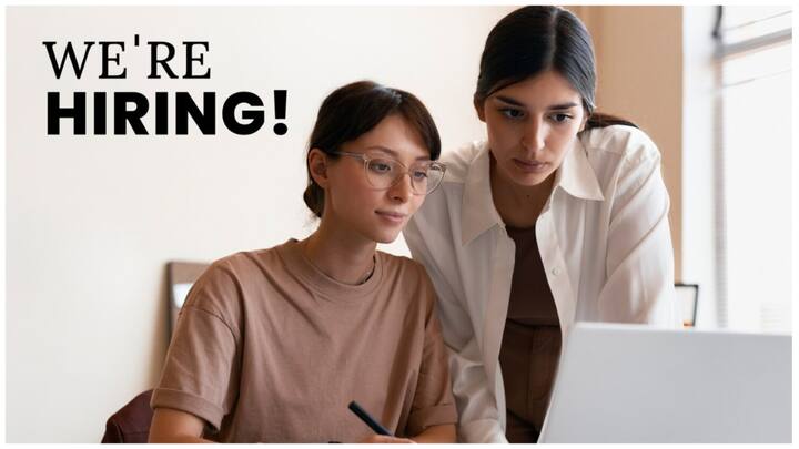 पहले दो साल प्रोबेशन पीरियड है जिसमें सैलरी 42,700 रुपये मिलेगी. इसके बाद महीने के 1,35,000 रुपये तक सैलरी पायी जा सकती है.