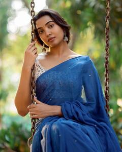 Shivathmika Birthday Photos : హీరోయిన్ శివాత్మిక బర్త్​డే ఈరోజే.. నేటితో ఆమె వయసు ఎంతో తెలుసా?