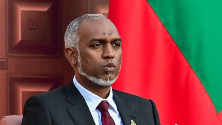 President Muizzu's People's National Congress won 66 of the 86 seats in the Maldives parliamentary elections Maldives Parliamentary Elections: மாலத்தீவு நாடாளுமன்ற தேர்தலில் புதிய ட்விஸ்ட்.. அதிபர் முய்சுவின் கட்சி 66 இடங்களில் வெற்றி..!