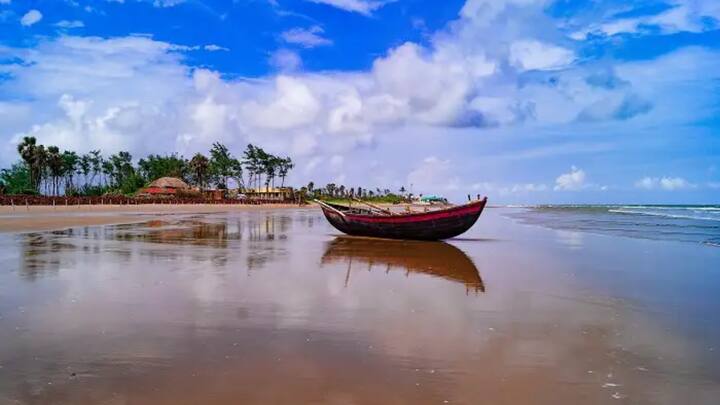 These beaches are just like Goa make a plan to go with your partner गोवा की तरह ही हैं ये बीच, पार्टनर संग आप भी बना लीजिए जाने का प्लान
