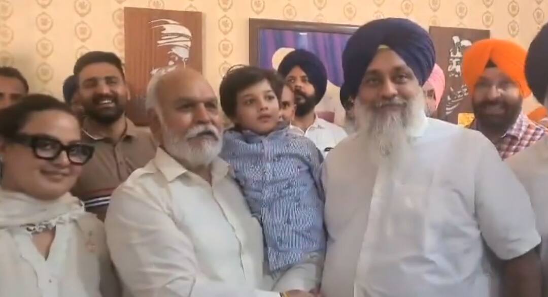Mahinder KP join shiromni akali dal Punjab Politics: ਕਾਂਗਰਸ ਤੋਂ ਹੱਥ ਛੁਡਵਾ ਮਹਿੰਦਰ ਕੇਪੀ ਨੇ ਫੜ੍ਹੀ ਤੱਕੜੀ, ਕਿਹਾ-ਪਾਰਟੀ ਨੇ ਪਾਸੇ ਕੀਤਾ ਤਾਂ ਲਿਆ ਇਹ ਫ਼ੈਸਲਾ