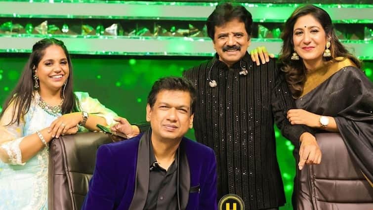 Sa Re Ga Ma Pa: 12,000 பேர் பங்கேற்ற ஆடிஷன்.. பரபரப்பாக நடந்து முடிந்த மெகா ஆடிஷன் ஷூட்டிங்.. சரிகமப சீசன் 4 வந்தாச்சு! sa re ga ma pa seniors show to start soon in zee tamil details Sa Re Ga Ma Pa: 12,000 பேர் பங்கேற்ற ஆடிஷன்.. பரபரப்பாக நடந்து முடிந்த மெகா ஆடிஷன் ஷூட்டிங்.. சரிகமப சீசன் 4 வந்தாச்சு!