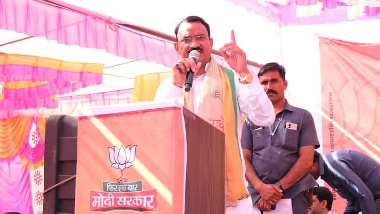 Rajasthan Lok Sabha Elections 2024 Deputy CM Prem Chand Bairwa held rally in Kota Om Birla ANN 'BJP ने दलित समाज के बेटे को राष्ट्रपति बनाकर...', कोटा की रैली में बोले डिप्टी सीएम डॉ. प्रेमचंद बैरवा