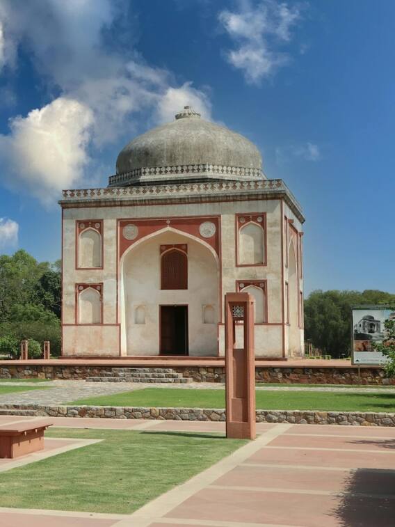 ये है दिल्ली का सबसे सुंदर पार्क, परिवार के साथ जरूर जाएं