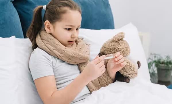 સાચા ડોઝનું ધ્યાન રાખો: પેરાસિટામોલનો ડોઝ હંમેશા બાળકની ઉંમર અને વજન પ્રમાણે નક્કી કરો. વધુ પડતી દવા આપવાથી બાળકને ફાયદો નહીં થાય, પરંતુ નુકસાન થઈ શકે છે.