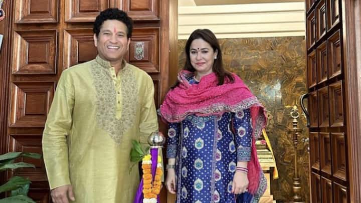 According to media reports, Sachin had actually lied for the first time to reunite Anjali with his family.  Sachin Tendulkar had called Anjali a journalist in front of his family.