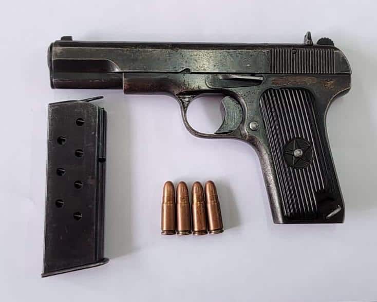 Punjab Police:ਕਸ਼ਮੀਰ ਵਿੱਚ ਕਰਨੀ ਸੀ ਵੱਡੀ ਵਾਰਦਾਤ, ਪੰਜਾਬ ਪੁਲਿਸ ਨੇ ਪਾਕਿ-ਅਧਾਰਤ ਦਹਿਸ਼ਤਗਰਦ ਮਾਡਿਊਲ ਦਾ ਇੱਕ ਮੈਂਬਰ ਕੀਤਾ ਗ੍ਰਿਫ਼ਤਾਰ LIS teams recovered a modern automatic Chinese pistol with magazine and 4 live cartridges Punjab Police:ਕਸ਼ਮੀਰ ਵਿੱਚ ਕਰਨੀ ਸੀ ਵੱਡੀ ਵਾਰਦਾਤ, ਪੰਜਾਬ ਪੁਲਿਸ ਨੇ ਪਾਕਿ-ਅਧਾਰਤ ਦਹਿਸ਼ਤਗਰਦ ਮਾਡਿਊਲ ਦਾ ਇੱਕ ਮੈਂਬਰ ਕੀਤਾ ਗ੍ਰਿਫ਼ਤਾਰ