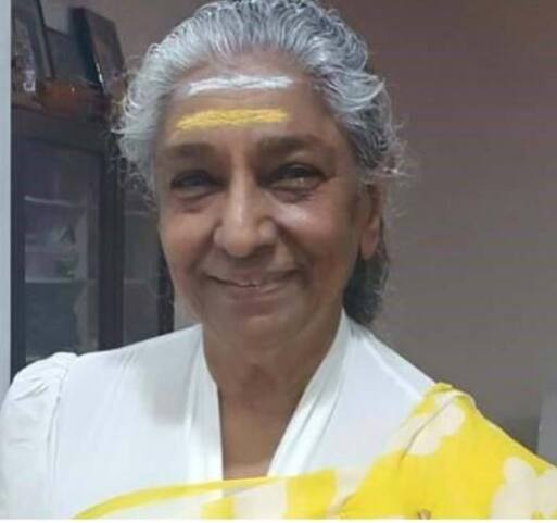 சிப்பி இருக்குது - வறுமையின் நிறம் சிவப்பு, ஆண்டுகள் ஓடினாலும் இப்பாடல் மக்களின் மனதை வருடி கொண்டு தான் இருக்கிறது.