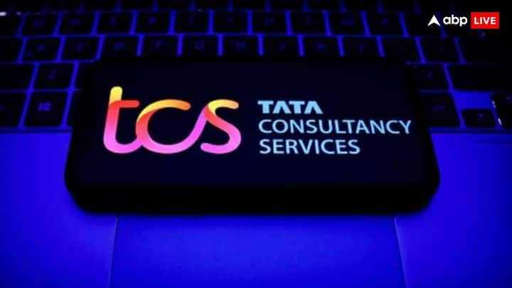 TCS told employees that if they will not come to office than there will be no performance bonus TCS: ऑफिस में अटेंडेंस नहीं तो भूल जाइए परफॉर्मेंस बोनस, टीसीएस कर्मचारियों को एक और झटका 