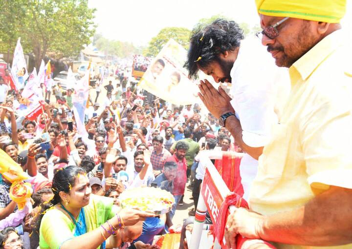 ప్రజల మద్దతుతో పిఠాపురంలో తాను, రాష్ట్ర వ్యాప్తంగా కూటమి నేతలు విజయం సాధిస్తారని పవన్ కళ్యాణ్ పేర్కొన్నారు