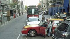 રસ્તા પર કોઈ ગાડી ઠોકી દે તો તરત કરો આ કામ, નહીં થાય બબાલ