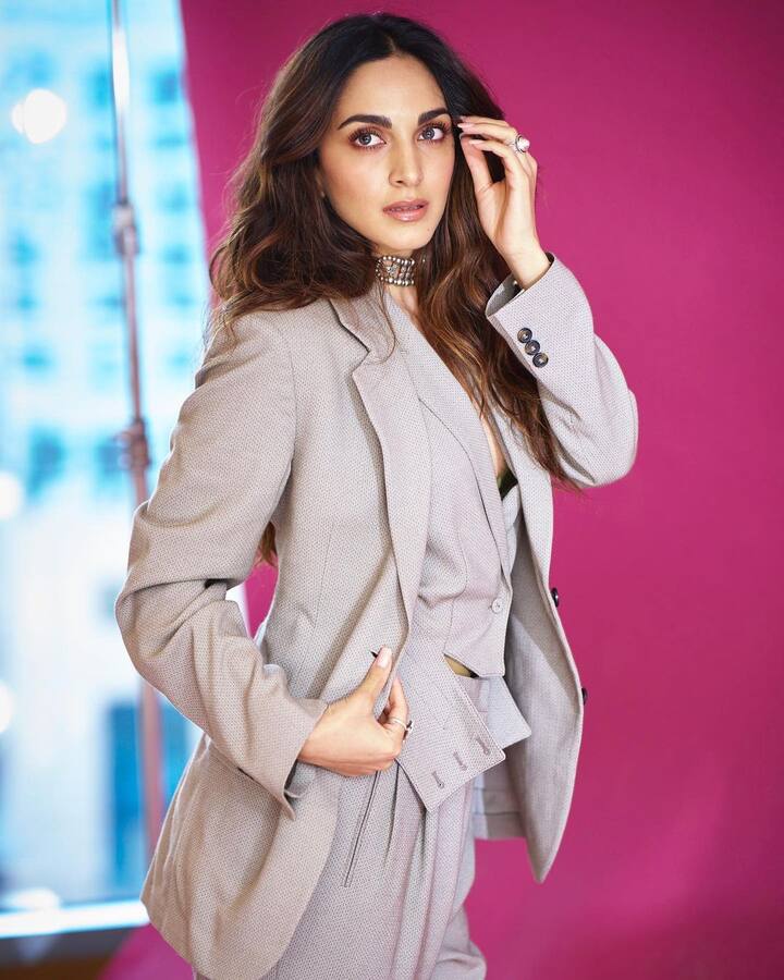 बच्चों के डायपर बदलने के अलावा वो उनके साथ राइमिंग भी गाती थीं.