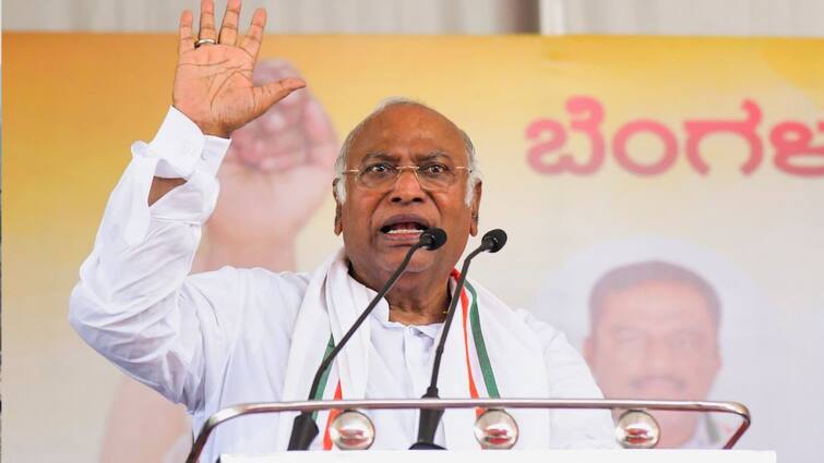 Hindenburg Report Congress leader Mallikarjun Kharge says JPC impetrative to probe massive scandal 'જ્યાં સુધી મોદી તેમના A1 મિત્રની...', હિંડનબર્ગ મામલે ખડગેએ કેન્દ્ર સરકાર પર કર્યા પ્રહાર