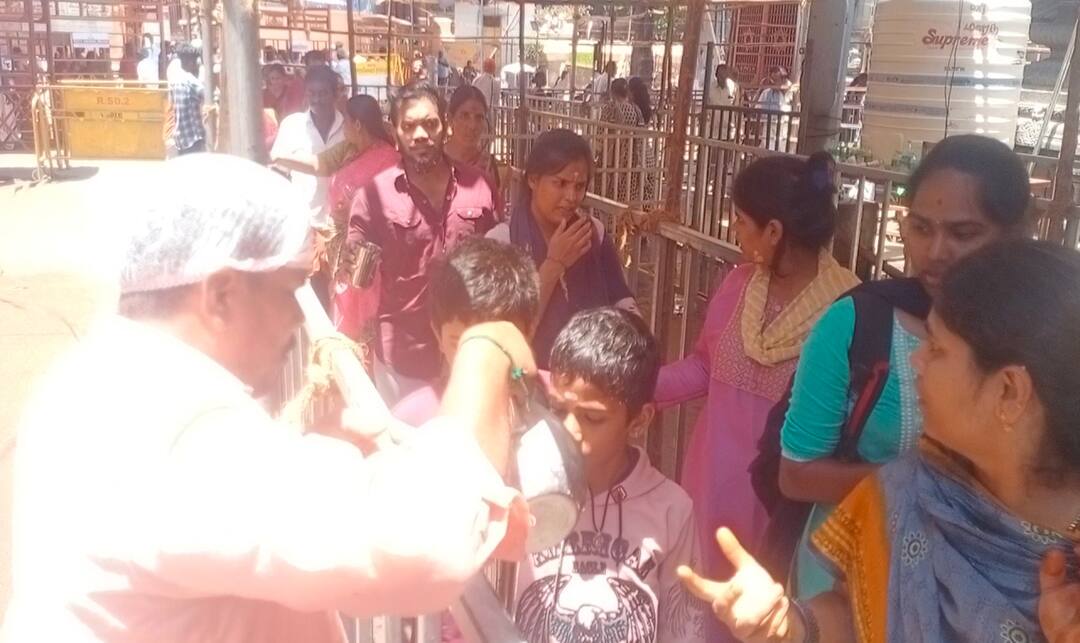 Chitra Pournami Tiruvannamalai Girivalam 2024  district administration provided shade pandals and cold buttermilk water bottles to save the devotees from the summer heat Chitra Pournami 2024: நிழற் பந்தல்கள்; மோர்; தண்ணீர் பாட்டில்: பக்தர்களுக்கான மாவட்ட நிர்வாகத்தின் ஜில் நியூஸ்