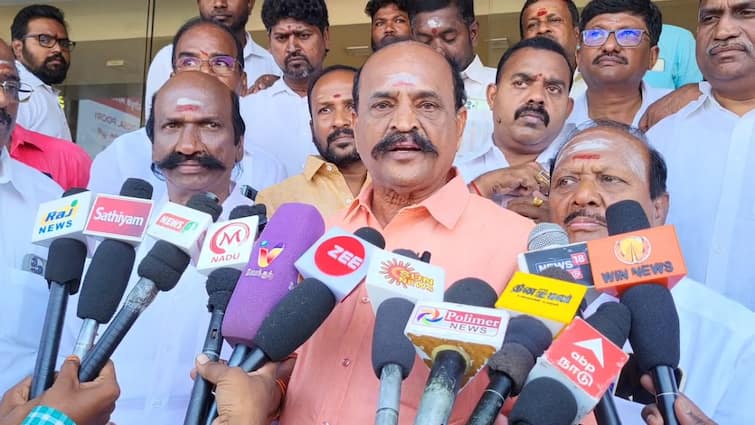 Former minister Kadambur Raju blame election commission not work properly 