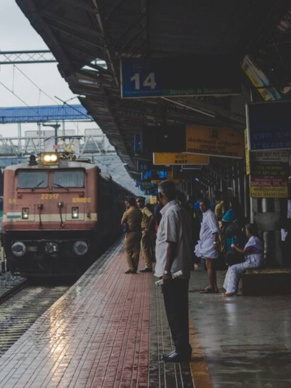 रेलवे 49 पैसे वाले इंश्योरेंस पर कितना पैसा देता है