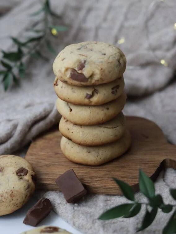 कैसे बनते हैं स्मॉकी बिस्किट, जिससे हो गई बच्चे की मौत?