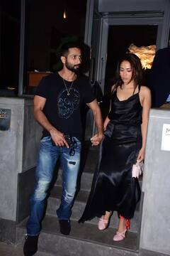 Shahid-Mira Pics: બ્લેકમાં ટ્વીનિંગ કરીને પત્ની મીરા સાથે ડિનર ડેટ પર નીકળ્યો શાહિદ કપૂર, કપલનો ડેશિંગ લૂક વાયરલ