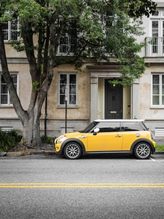 क्या गली में कार पार्क करने पर जुर्माना लगता है?