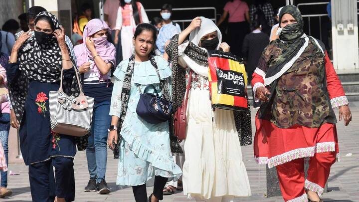 अगले पांच दिनों यानी 28 अप्रैल तक दिल्ली के तापमान में बढ़ोतरी की संभावना है. अधिकतम तापमान 39 और न्यूनतम 25 डिग्री तक पहुंचने की संभावना है.
