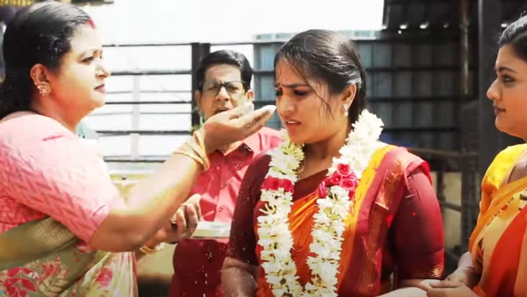 Siragadikka Aasai Serial: மனோஜ் இடத்துக்கே வரும் ஜீவா.. ரோகிணியை பாடாய்படுத்தும் விஜயா - சிறகடிக்க ஆசையில் இன்று!