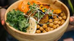 Fiber Rich Foods: ওজন কমানোর জন্য চলছে শারীরিক কসরত, সঙ্গে কড়া ডায়েটও, মেনুতে রাখতে পারেন ফাইবার সমৃদ্ধ এই ৫ খাবার