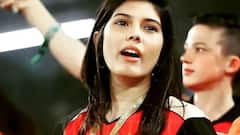 Photos: रोल्स रॉयस, BMW से फेरारी तक... काव्या मारन की गैराज में लग्जरी कारों का है जबरदस्त कलेक्शन