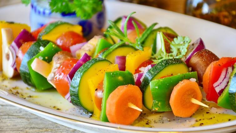 How 'Volume Eating' May Help You Lose Weight By Eating More Volume Eating: குறைந்த கலோரி உணவுகள் உடல் எடையை குறைக்குமா? நிபுணர்கள் சொல்வதென்ன?
