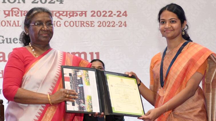 President of India Droupadi Murmu addressing the officer trainees of Indian Forest Service convocation ceremony at Dehradun President: நமது முன்னுரிமைகள் மானுடத்தை மையமாகக் கொண்டதாக இருக்க வேண்டும் - குடியரசுத் தலைவர்