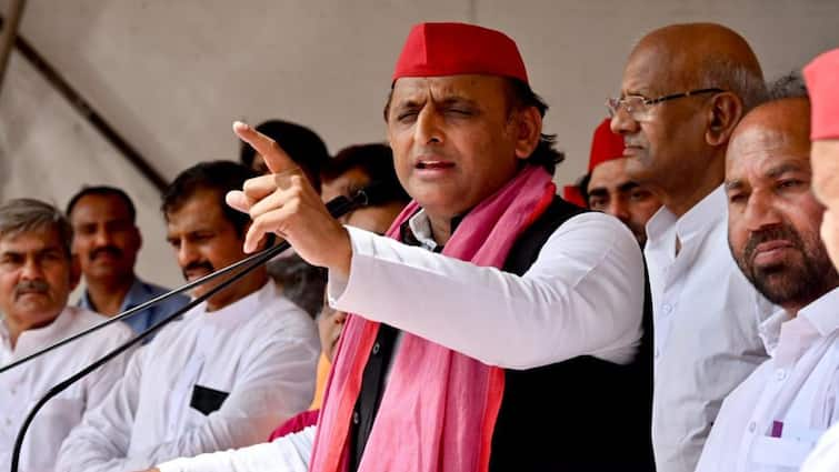 Akhilesh Yadav claim UP Fight on only one seat and BJP losing 79 seat in Lok Sabha Election ann Lok Sabha Election 2024: अखिलेश यादव का दावा- 'BJP से एक सीट पर लड़ाई है, बाकी 79 सीटें हार रही बीजेपी'