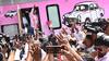 KCR Bus Yatra Photos: కేసీఆర్ బస్సు యాత్ర హైలైట్స్ ఇవే, మధ్యలో రోడ్డుకు అడ్డంగా రైతులు