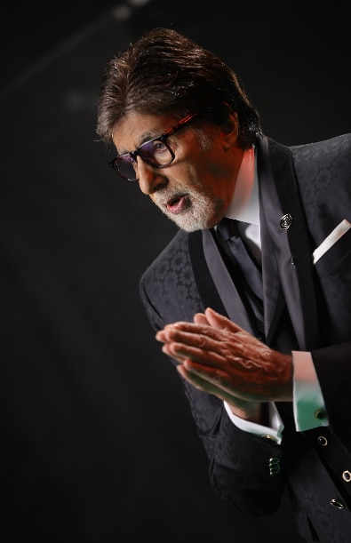 KBC 16: 'कौन बनेगा करोड़पति' के सेट से Amitabh Bachchan ने शेयर की पहली तस्वीरें, जल्द होगा शो का आगाज