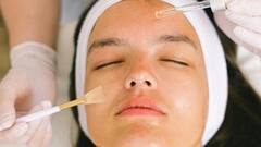 क्या होते हैं ब्यूटी सीरम, किन्हें करना चाहिए इस्तेमाल?