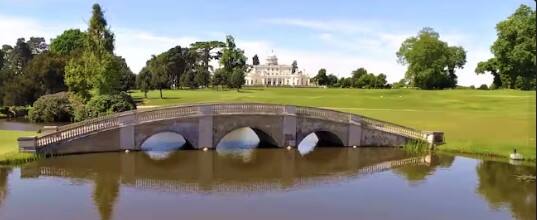 ਸਟਾਕ ਪਾਰਕ ਹੋਟਲ ਲੰਡਨ ਵਿੱਚ ਸਥਿਤ ਹੈ, ਜਿਸ ਨੂੰ ਮੁਕੇਸ਼ ਅੰਬਾਨੀ ਨੇ 2021 ਵਿੱਚ 592 ਕਰੋੜ ਰੁਪਏ ਵਿੱਚ ਖਰੀਦਿਆ ਸੀ।