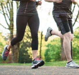 ਹਾਲਾਂਕਿ ਆਪਣੇ ਆਪ ਨੂੰ ਚੁਣੌਤੀ ਦੇਣਾ ਮਹੱਤਵਪੂਰਨ ਹੈ, ਪੁਰਾਣੇ ਜੋੜਾਂ ਦੇ ਦਰਦ ਨੂੰ ਨਜ਼ਰਅੰਦਾਜ਼ ਕਰਨਾ ਸਮੱਸਿਆ ਨੂੰ ਹੋਰ ਵਿਗੜ ਸਕਦਾ ਹੈ। ਜੇਕਰ ਤੁਸੀਂ ਦੌੜ ਦੌਰਾਨ ਜਾਂ ਬਾਅਦ ਵਿੱਚ ਬੇਅਰਾਮੀ ਮਹਿਸੂਸ ਕਰਦੇ ਹੋ, ਤਾਂ ਡਾਕਟਰੀ ਸਲਾਹ ਲਓ।