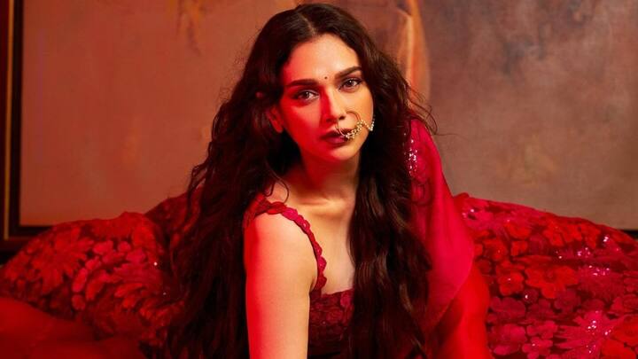 Aditi Rao Hydari : హీరోయిన్ అదితిరావు హైదరీ తన లేటెస్ట్ ఫోటోలను సోషల్ మీడియాలో షేర్ చేసింది. హీరామండీ సినిమా కోసం ఈ భామ ట్రెడీషనల్​ లుక్​లో ఫోటోషూట్ చేసింది.