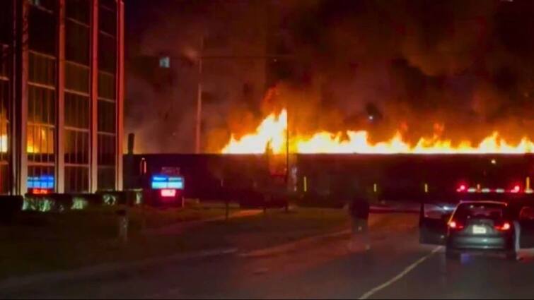 Canada Burning Train Burning train ran in Canada scary video viral Canada Burning Train: ਕੈਨੇਡਾ ਵਿਚ ਦੌੜੀ ਬਰਨਿੰਗ ਟ੍ਰੇਨ, ਖੌਫਨਾਕ ਵੀਡੀਓ ਹੋਈ ਵਾਇਰਲ