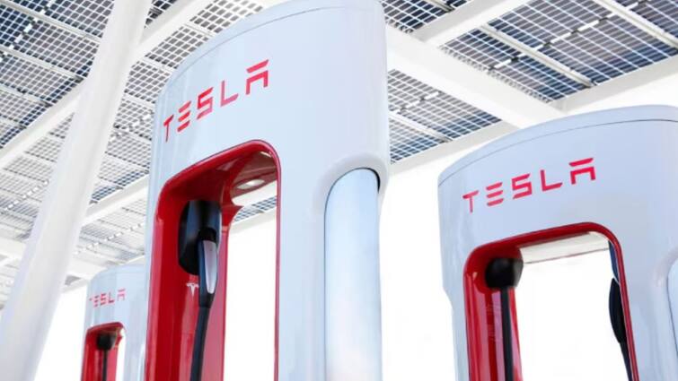 Tesla Layoffs Tesla To Sack Nearly 2700 Jobs In Texas Factory Tesla Layoffs: టెస్లా ఉద్యోగులకు లేఆఫ్‌ల టెన్షన్, వేలాది మంది తొలగింపు!