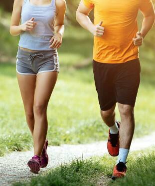 ਗਲਤ ਰਨਿੰਗ ਤਕਨੀਕ ਨਾਲ ਗਿੱਟੇ ਦੀ ਮੋਚ, ਤਣਾਅ ਫ੍ਰੈਕਚਰ ਆਦਿ ਵਰਗੀਆਂ ਸੱਟਾਂ ਲੱਗ ਸਕਦੀਆਂ ਹਨ। ਇਸ ਤੋਂ ਇਲਾਵਾ ਗਲਤ ਤਰੀਕੇ ਨਾਲ ਦੌੜਨ ਨਾਲ ਮਾਸਪੇਸ਼ੀਆਂ ਦਾ ਅਸੰਤੁਲਨ ਅਤੇ ਕਮਰ ਦਰਦ ਵੀ ਹੋ ਸਕਦਾ ਹੈ।