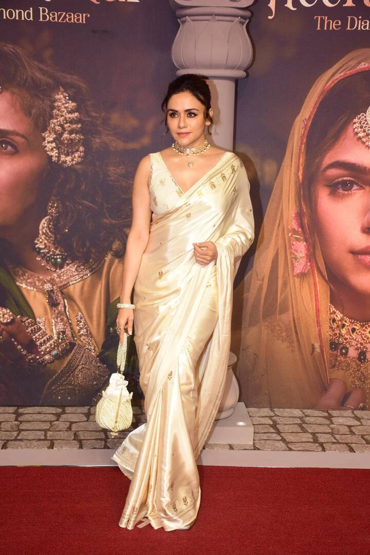 Amruta Khanvilkar
