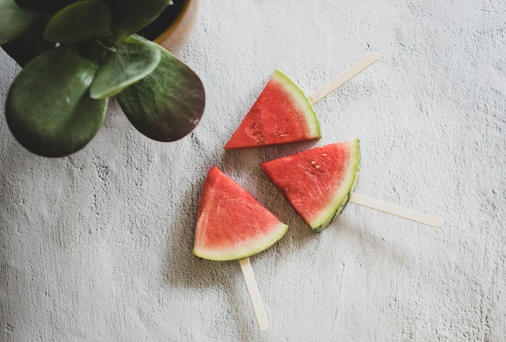 You will be surprised to know that watermelon has high amount of protein.  100 grams of watermelon contains 1.11 grams of protein.  So, watermelon is only 0.61 grams.  Besides, the amount of lipid fat in both of them is also very less.  In such a situation, if you are thinking of getting benefit in muscle growth by eating them, then these two fruits are of no use (Photo credit: pexels)