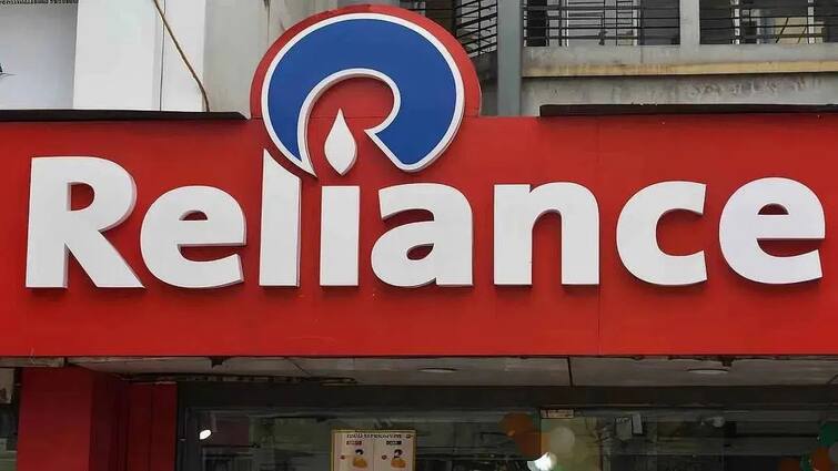 RIL mukesh ambanis reliance industries to launch consumer electronics under wyzr brand Reliance Electronics: ఏసీ నుంచి ఎల్‌ఈడీ బల్బ్‌ వరకు - ముకేష్ అంబానీ కొత్త ప్లాన్‌