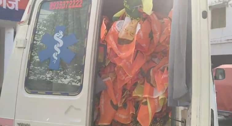 Lok Sabha Election 2024 UP election campaign material traffic with ambulance in kanpur ann Lok Sabha Election 2024: एंबुलेंस से ले जाई जा रही थी चुनाव प्रचार सामग्री, कानपुर पुलिस ने चेकिंग में पकड़ा