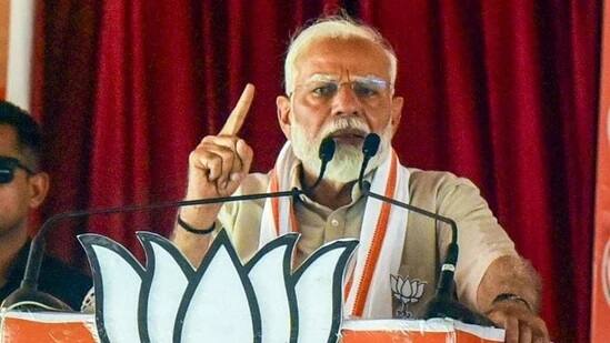 lok sabha election 2024 pm modi rajasthan banswara speech on property congress complaint election commission Lok Sabha Election 2024: PM મોદી એવું તો શું બોલી ગયા કે, ચૂંટણી પંચમાં વડાપ્રધાન વિરૂદ્ધ ફરિયાદ