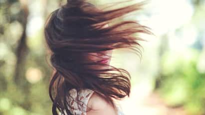 Struggling With Bad Hair Health Not Anymore 3 Diet Mistakes You Must Avoid Healthy Hair: முடி உதிர்வு பிரச்சனை இருக்கா? இந்த உணவுகளை தவிர்த்திடுங்க! இதை மட்டும் சாப்பிடுங்க!