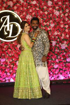 रश्मी देसाईचा ग्लॅमरस लूक, गुलाबी लेहेंग्यावर डायमंड ज्वेलरी; पाहा फोटो!