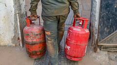 LPG Cylinder: રસોઇ ગેસનો સિલિન્ડર કેટલો છે ભરેલો, ને ક્યારે થશે ખાલી ? આ આસાન સ્ટેપ્સથી જાણી શકાશે.....