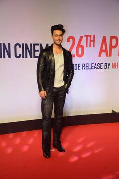 'रुस्लान' की स्क्रीनिंग में पूरी फैमिली के साथ पहुंचे सलमान खान, आयुष शर्मा के लिए है खास दिन