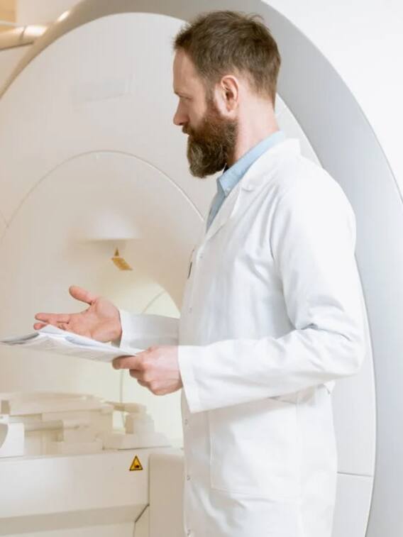 सफेद कोट क्यों पहनते हैं डॉक्टर?