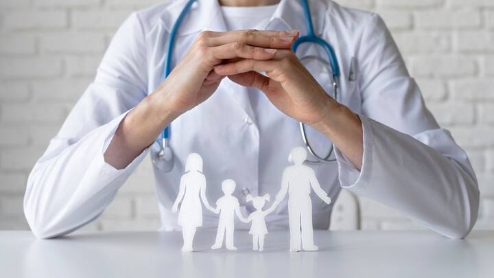 लोग प्राइवेट बीमा कंपनियों से भी बीमा ले रहे हैं. तो वहीं सरकार भी लोगों की सहूलियत के अनुसार उन्हें स्वास्थ्य बीमा मुहैया करवाती है.